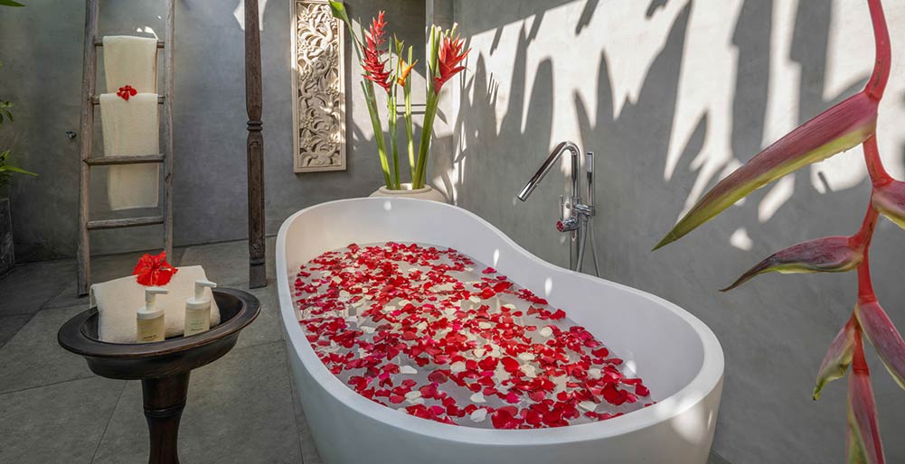 Villa Mandalay Dua - Flower bath
